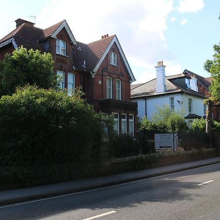 Acorn Lodge Guest House - Free Parking 고스포트 외부 사진