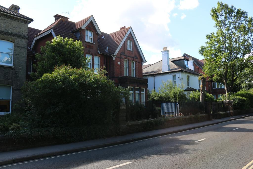 Acorn Lodge Guest House - Free Parking 고스포트 외부 사진