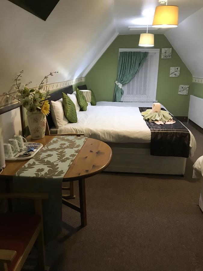 Acorn Lodge Guest House - Free Parking 고스포트 외부 사진