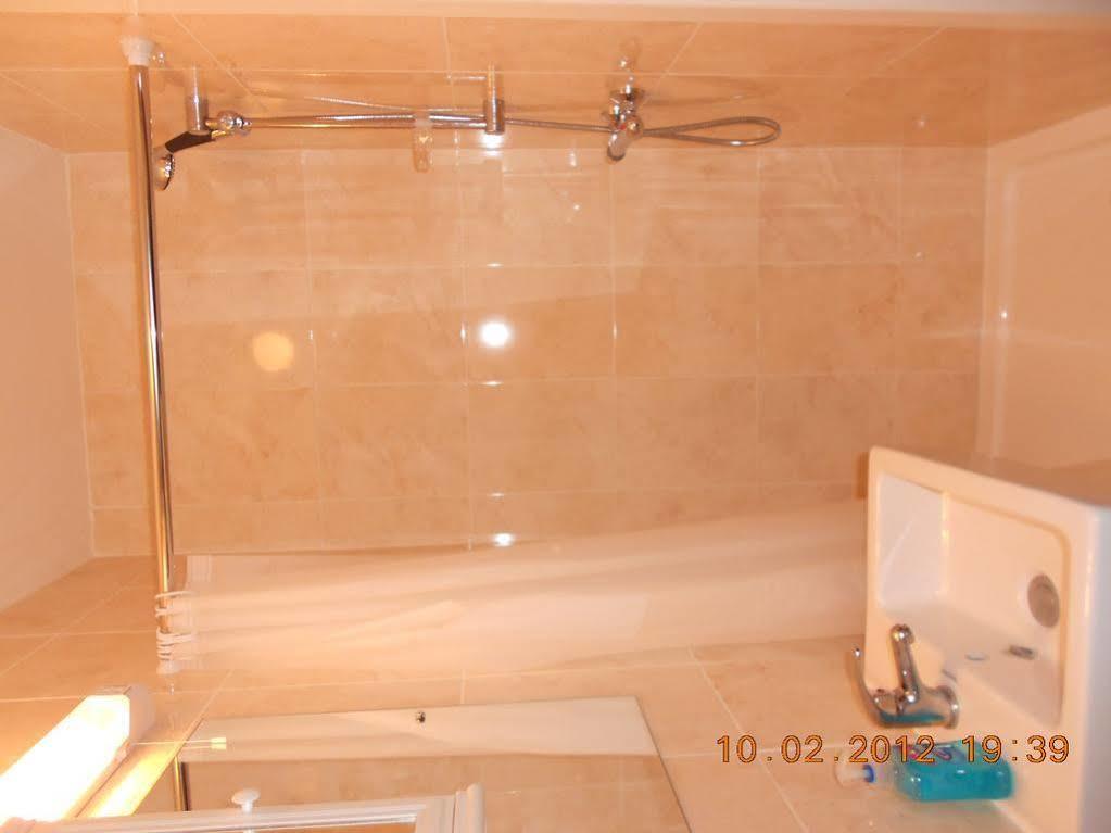 Acorn Lodge Guest House - Free Parking 고스포트 외부 사진